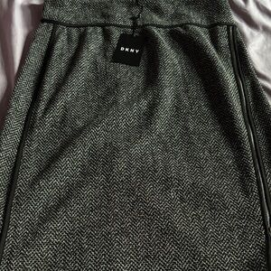 DKNY Women's Black and Gray Midi Skirt